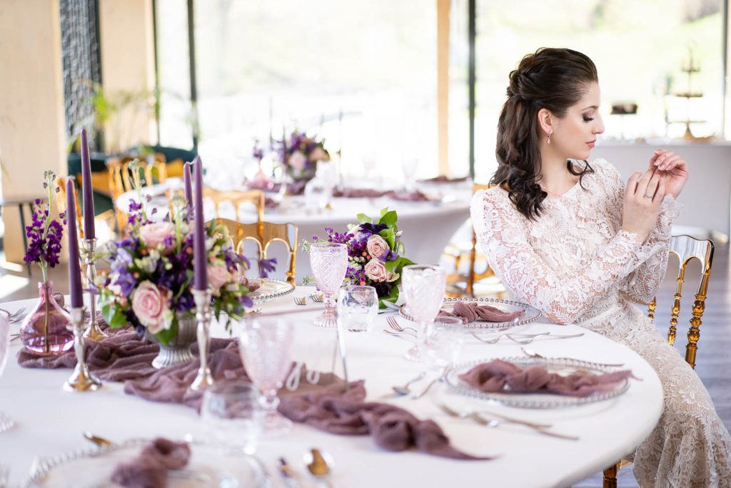 Déber Gábor Esküvő fotós menyasszony vőlegény ruha gyűrű dekor golf lavard torta sütemény ékszer díszítés páros fotózás 